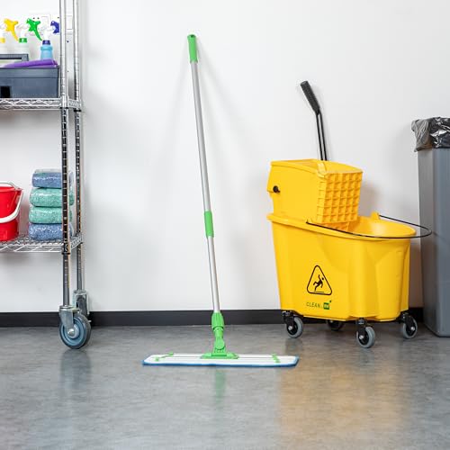 Restaurantware Clean Tek Professional 19 Inch Wet Mop 1