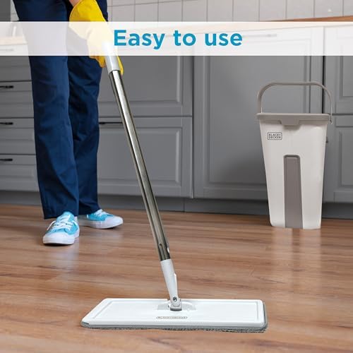 BLACKDECKER Magic Mop with Bucket 56 Handle